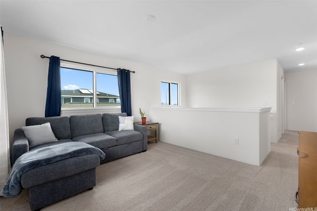 94-1133 Halekukui Street 13, Waipahu, HI 96797