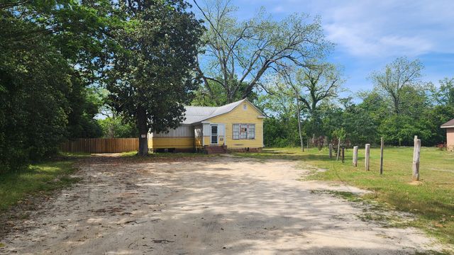 2099 Legrand Smoak Street, Cordova, SC 29039