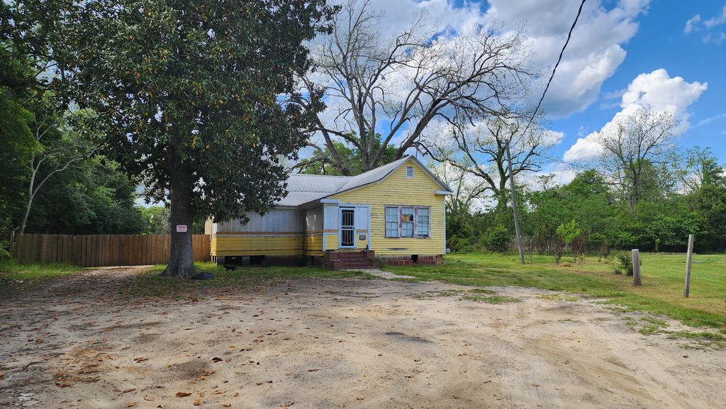 2099 Legrand Smoak Street, Cordova, SC 29039