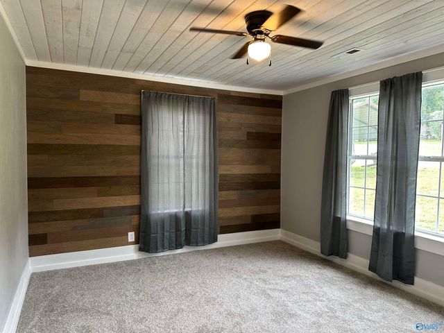 205 Lincoln Avenue NE, Fort Payne, AL 35967