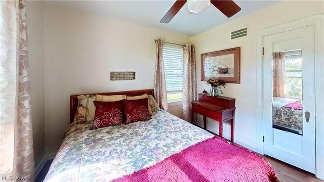 542 Lee Lore Drive, Chippewa Lake, OH 44215
