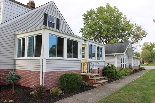542 Lee Lore Drive, Chippewa Lake, OH 44215