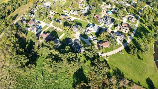 542 Lee Lore Drive, Chippewa Lake, OH 44215