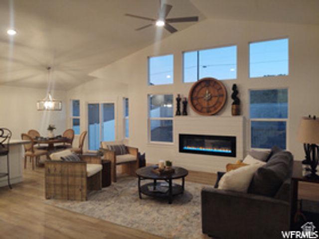 1399 W 7240 S, West Jordan, UT 84084