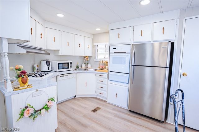 4577 Royal Ridge Boulevard 131, Las Vegas, NV 89103