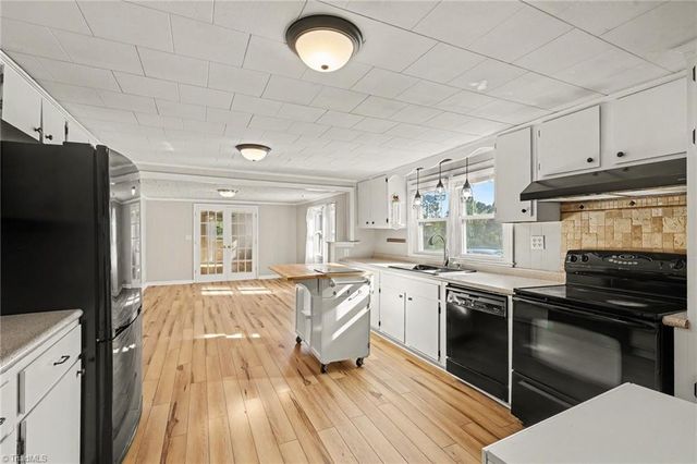 4806 Begonia Road, Pleasant Garden, NC 27313