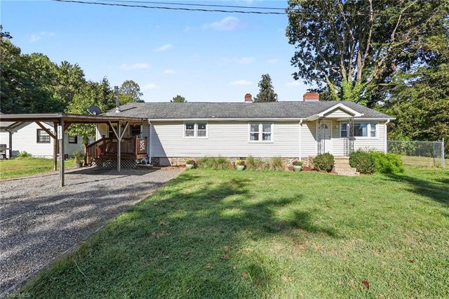 4806 Begonia Road, Pleasant Garden, NC 27313