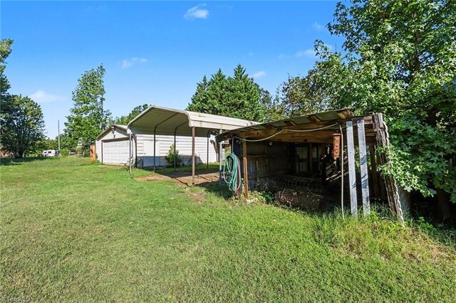 4806 Begonia Road, Pleasant Garden, NC 27313