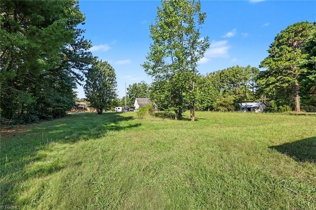 4806 Begonia Road, Pleasant Garden, NC 27313