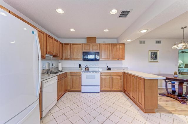 5400 34TH STREET W B16, Bradenton, FL 34210