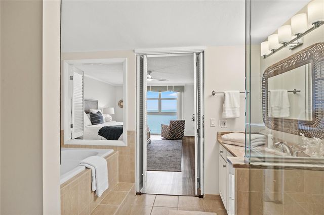 1212 BENJAMIN FRANKLIN DRIVE 701, Sarasota, FL 34236