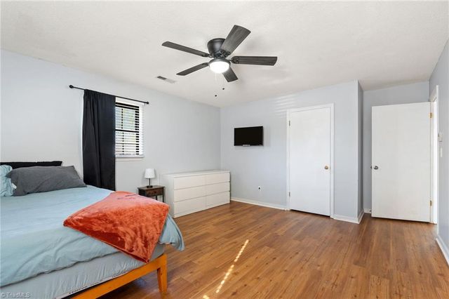 170 Cliffwood Drive, Kernersville, NC 27284