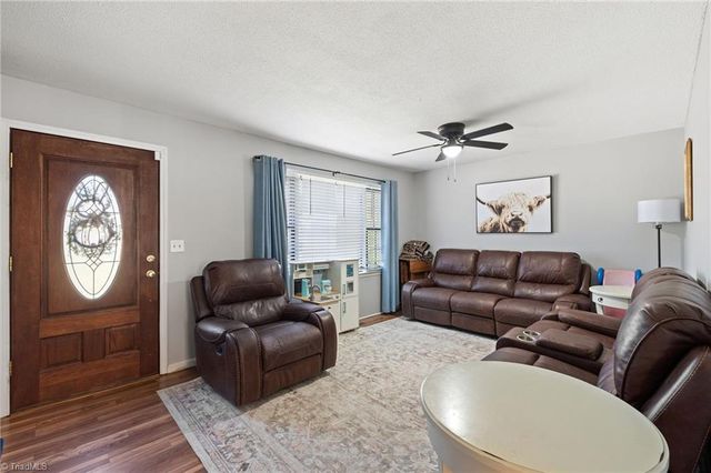 170 Cliffwood Drive, Kernersville, NC 27284