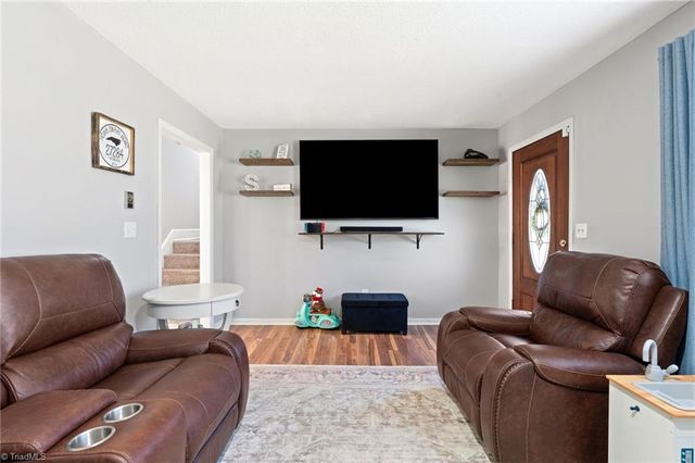 170 Cliffwood Drive, Kernersville, NC 27284