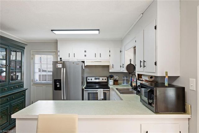 170 Cliffwood Drive, Kernersville, NC 27284