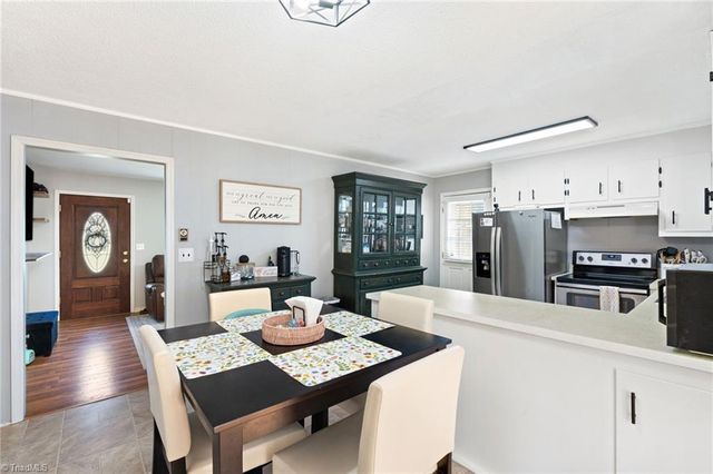 170 Cliffwood Drive, Kernersville, NC 27284