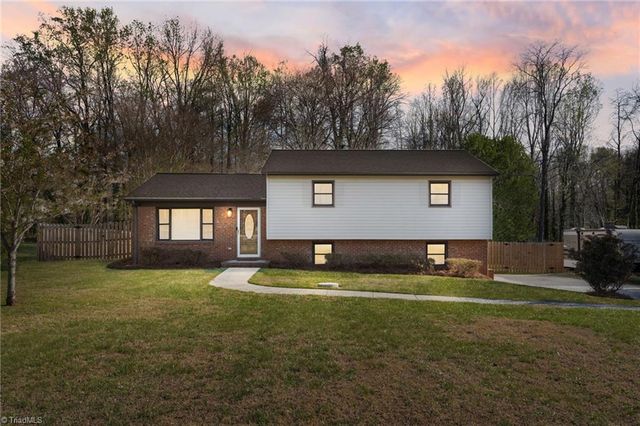 170 Cliffwood Drive, Kernersville, NC 27284