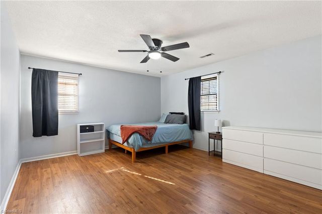 170 Cliffwood Drive, Kernersville, NC 27284