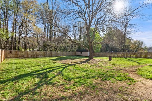 170 Cliffwood Drive, Kernersville, NC 27284