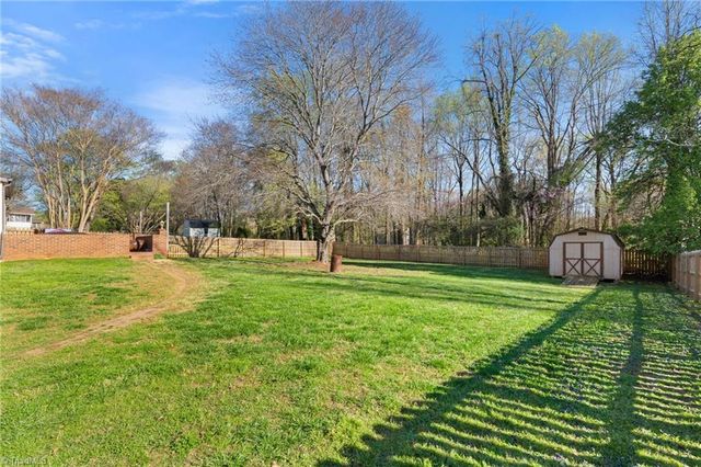 170 Cliffwood Drive, Kernersville, NC 27284