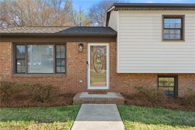 170 Cliffwood Drive, Kernersville, NC 27284