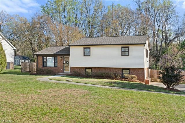 170 Cliffwood Drive, Kernersville, NC 27284