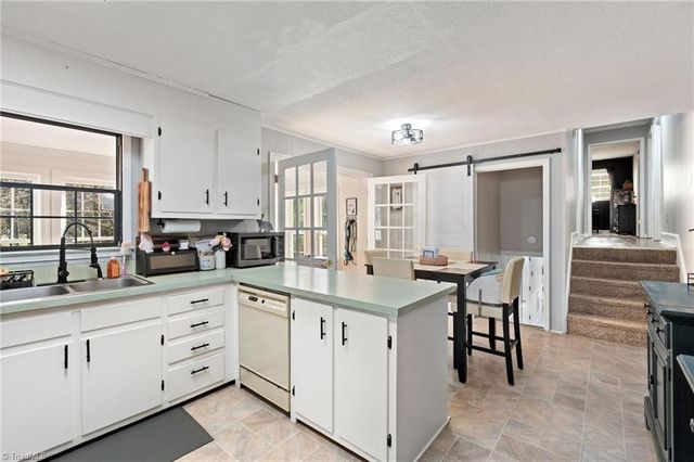 170 Cliffwood Drive, Kernersville, NC 27284