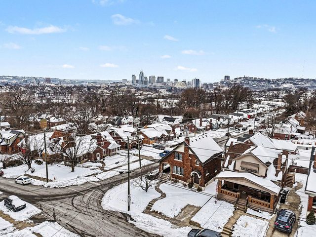 119 Bonnie Leslie Avenue, Bellevue, KY 41073