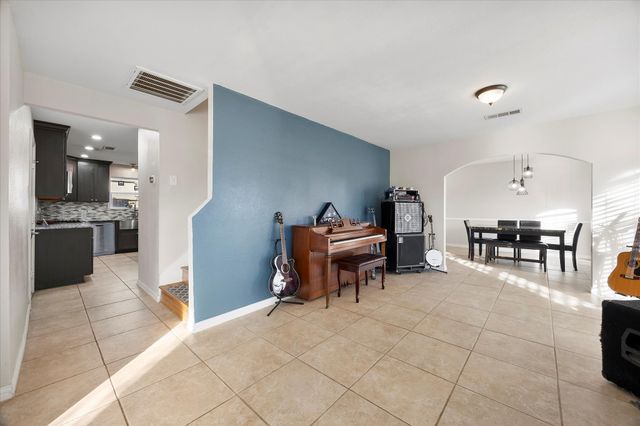 825 Forest Edge Lane, Wylie, TX 75098