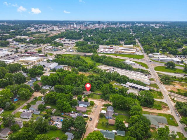 528 S Lexington Avenue, Springfield, MO 65806