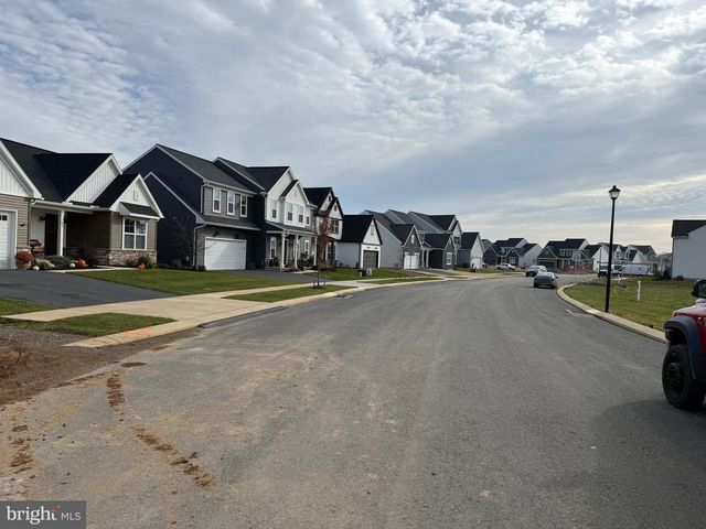 239 KIMBERLY LN, Ephrata, PA 17522