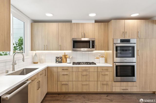 118 Ortega Street, San Francisco, CA 94122