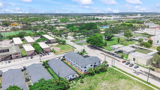 940 NW 8th Ave, Pompano Beach, FL 33060