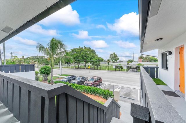 940 NW 8th Ave, Pompano Beach, FL 33060
