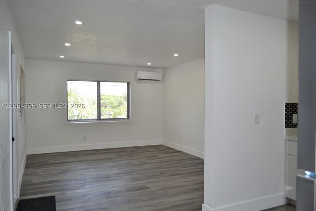 940 NW 8th Ave, Pompano Beach, FL 33060