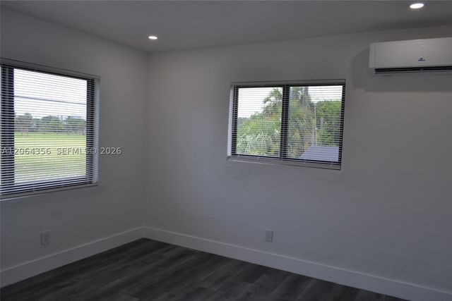 940 NW 8th Ave, Pompano Beach, FL 33060