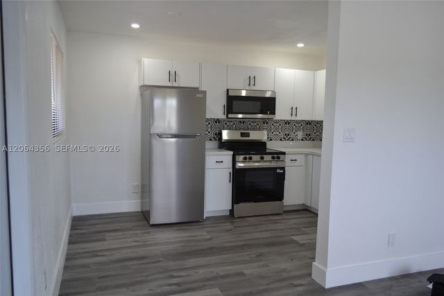 940 NW 8th Ave, Pompano Beach, FL 33060