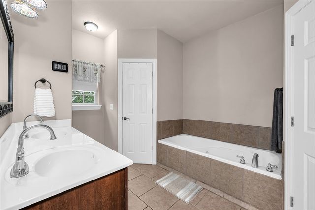 20 Hambleton Drive, Bella Vista, AR 72714