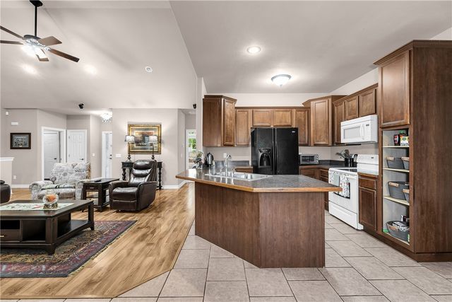 20 Hambleton Drive, Bella Vista, AR 72714