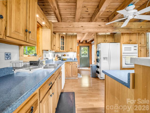 247 Woods Road, Spruce Pine, NC 28777