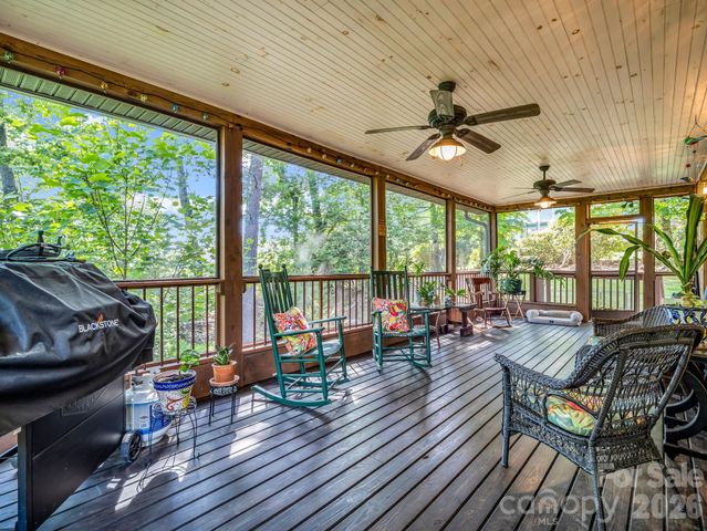 247 Woods Road, Spruce Pine, NC 28777