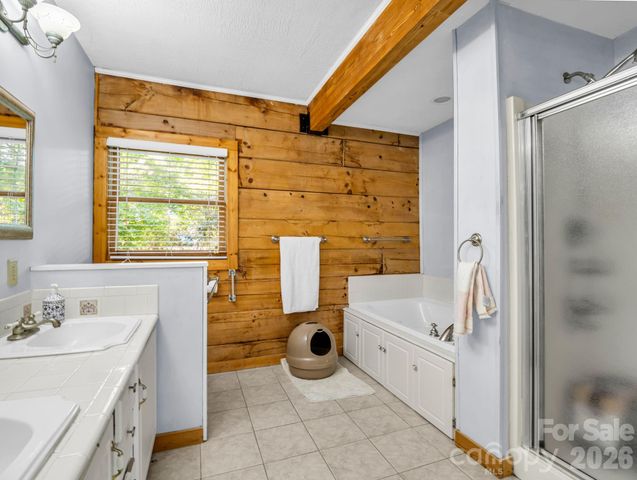 247 Woods Road, Spruce Pine, NC 28777