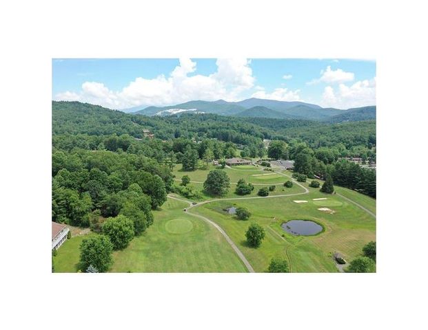 247 Woods Road, Spruce Pine, NC 28777