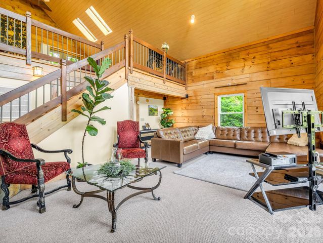 247 Woods Road, Spruce Pine, NC 28777