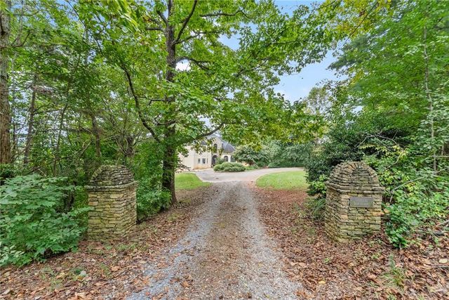 335 Oak Morris Ridge, Jasper, GA 30143