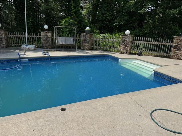 335 Oak Morris Ridge, Jasper, GA 30143