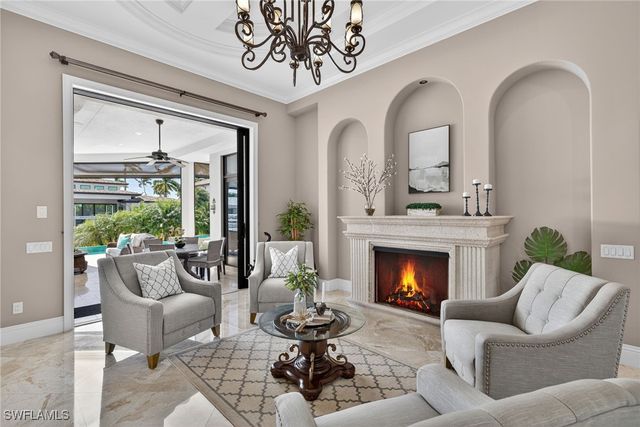 1330 MARLIN DR, Naples, FL 34102