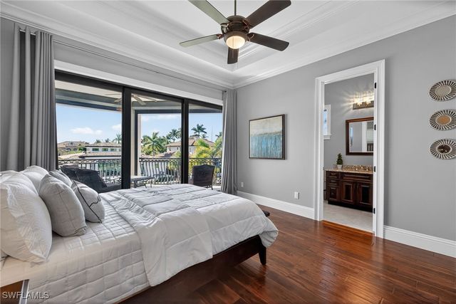 1330 MARLIN DR, Naples, FL 34102