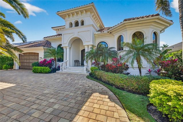 1330 MARLIN DR, Naples, FL 34102