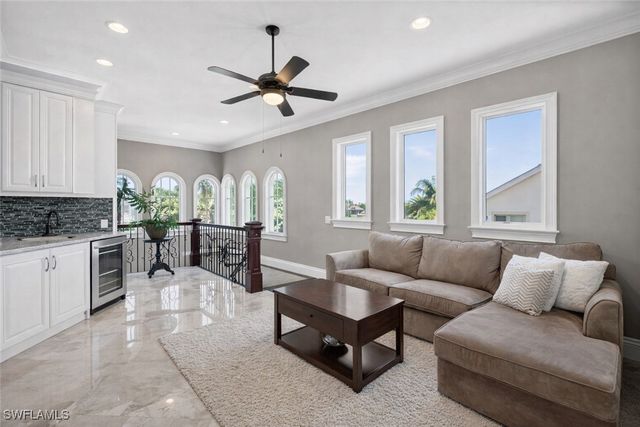 1330 MARLIN DR, Naples, FL 34102